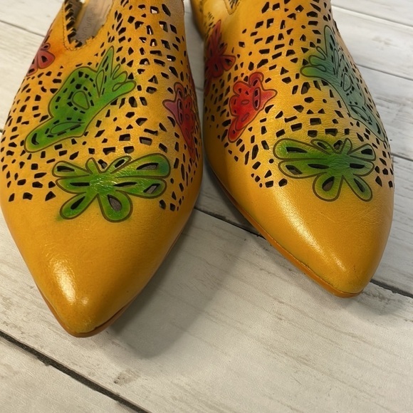 L'Artiste By Spring Step Handpainted Leather Galatina Mule - Picture 11 of 12